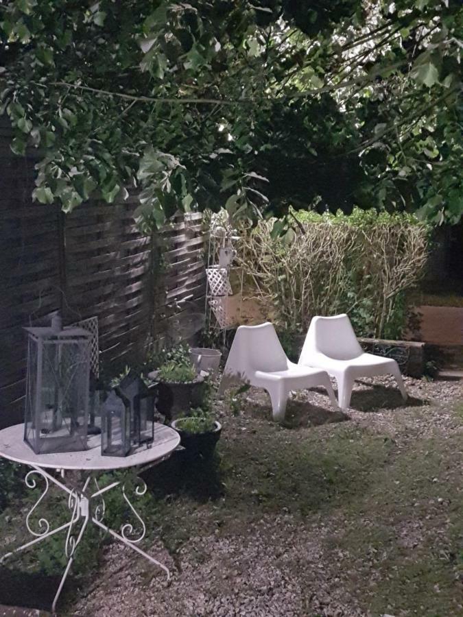 Le 7 *